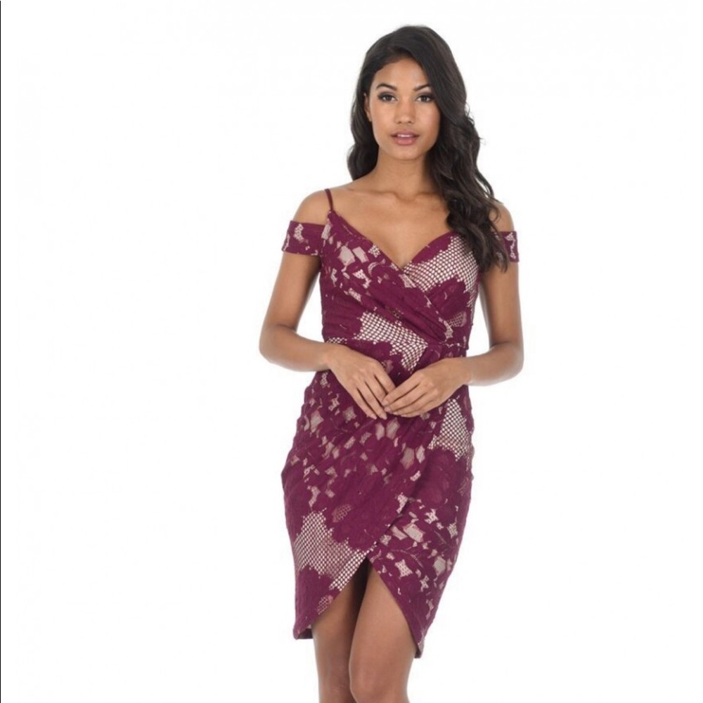 AX Paris Gorgeous burgundy cold shoulder dress